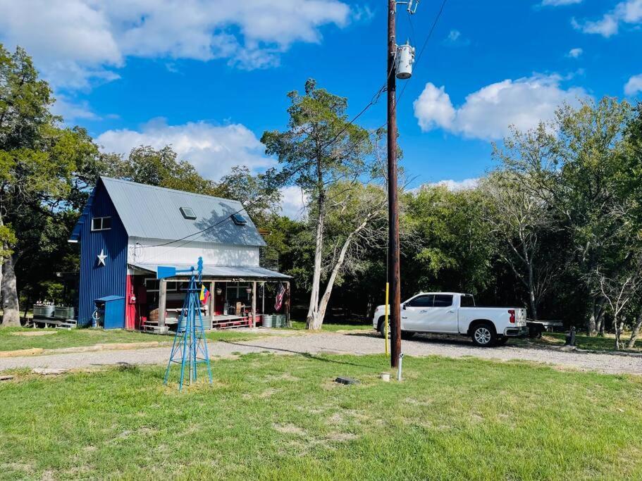 הוילה Bastrop Tiny Disc Golf Retreat מראה חיצוני תמונה
