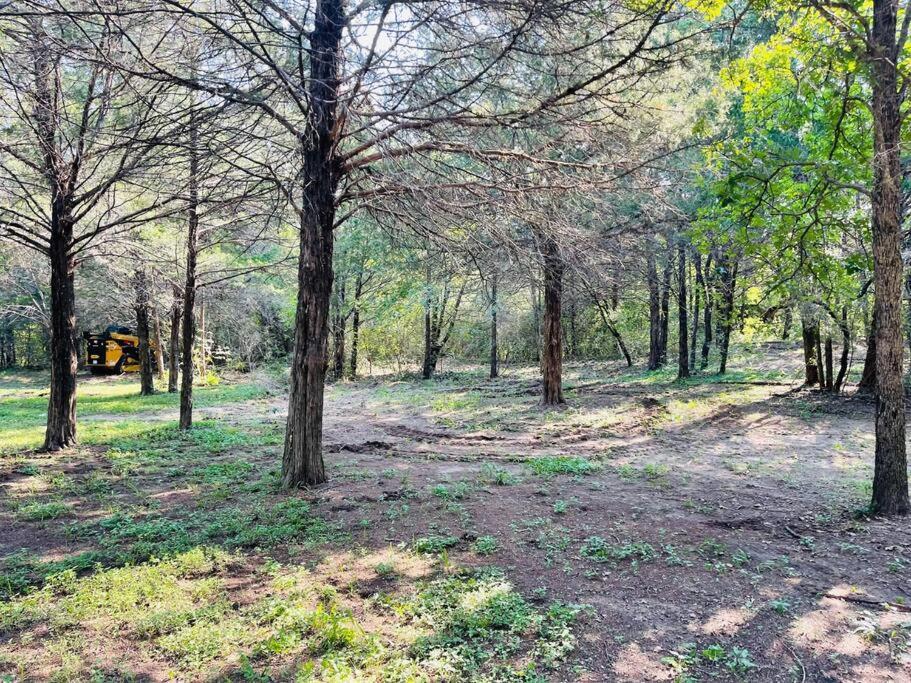 הוילה Bastrop Tiny Disc Golf Retreat מראה חיצוני תמונה